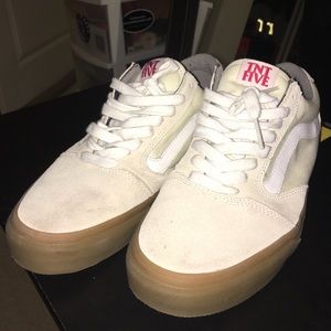 TNT FIVE VANS