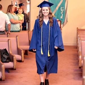 Meet your Posher, Leslie