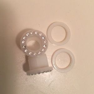 7/16" white with diamond studs screw back plug