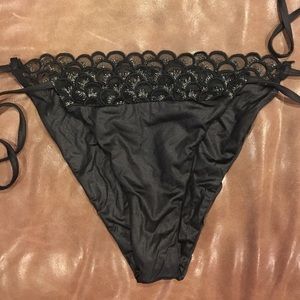 Beach bunny LG bikini bottoms