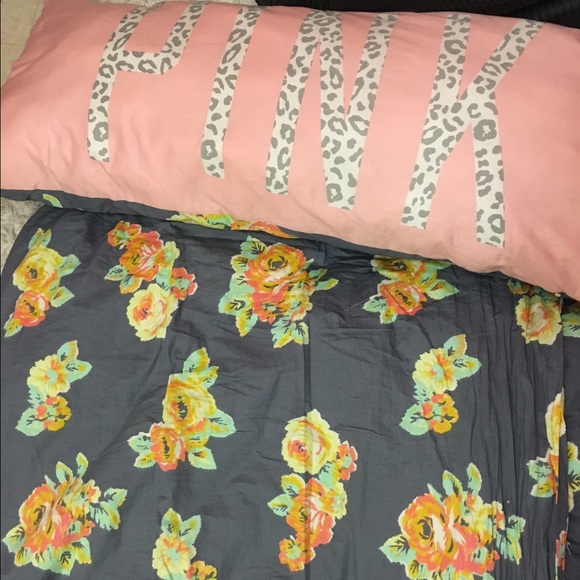 Vs PINK Comforter set