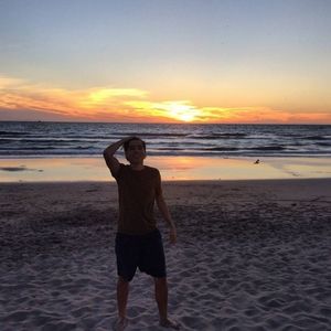 Meet your Posher, Oscar isaac