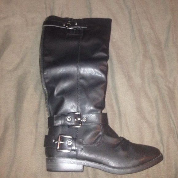 Brand new rampage boots