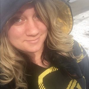 Meet your Posher, Niki