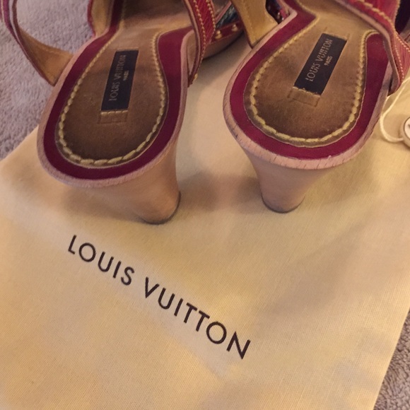 Louis Vuitton Heeled Sandal - Picture 3 of 3