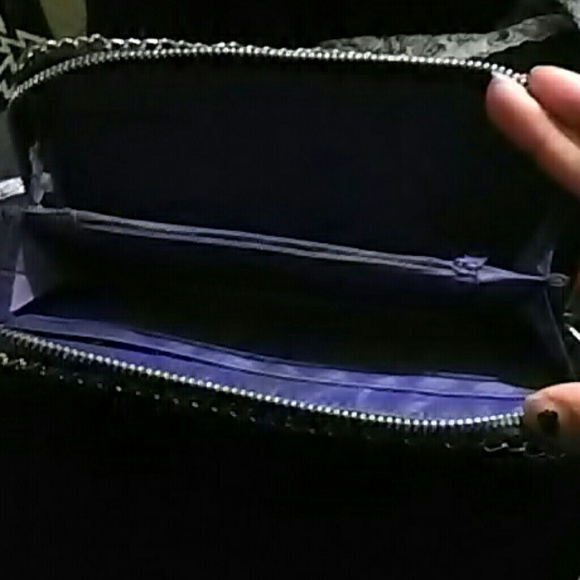 Pyramid Studded wallet - Picture 2 of 3