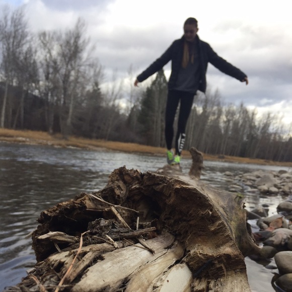 Meet your Posher, Danielle - Picture 1 of 1