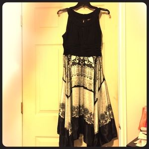 Signature by Sangria - Cocktail Dress -Gently used