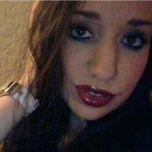 Meet your Posher, Evette