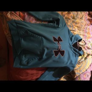 Under Armor Sweatshirt
