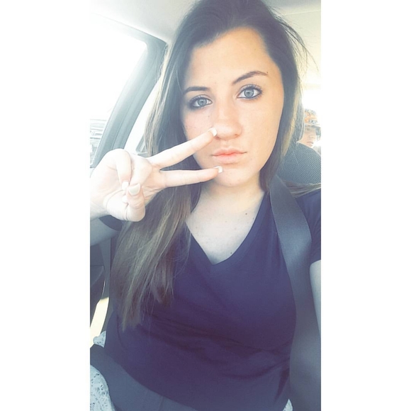 Meet your Posher, Ally