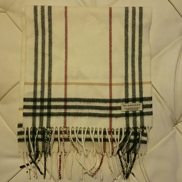 Burberry Classic Plaid Scarf