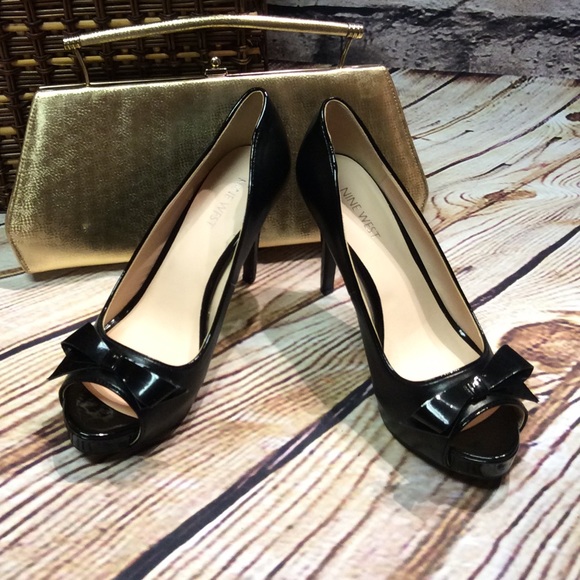 Nine West Shoes - 🎉HP🎉NINE WEST PEEP TOE PUMPS