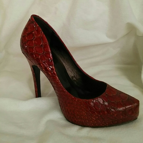 Jessica Simpson - Picture 2 of 4