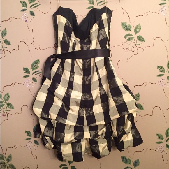❌SOLD❌ Cute Black And Yellow Checkered Party Dress - Picture 2 of 2