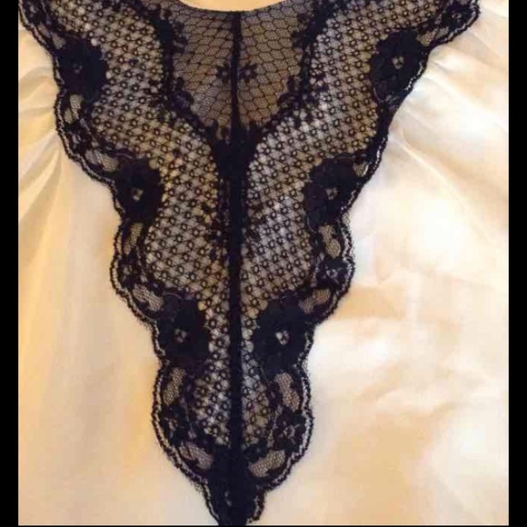 Off white and black lace top - Picture 2 of 3
