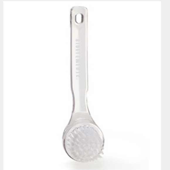 NWT FACIAL CLEANSING BRUSH