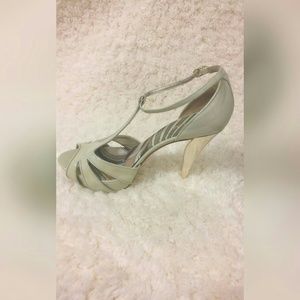 Marciano sage and gold