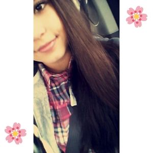 Meet your Posher, Fatima