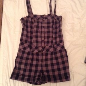 Forever 21 blk/gray romper