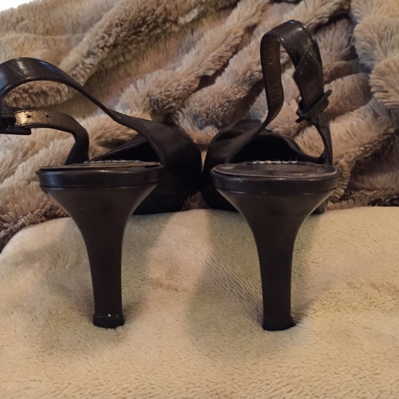 Stuart Weitzman Sling Back Chocolate Brown Heels - Picture 3 of 4