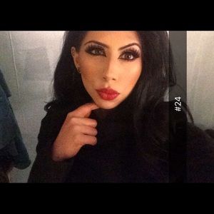 Meet your Posher, Tahira