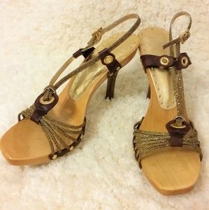 BCBG gold glitter sandle heels