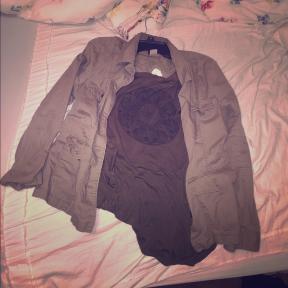 Super cute, lightweight green jacket