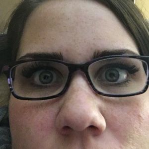 Meet your Posher, Zina