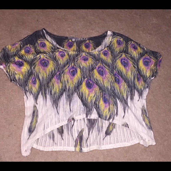 Feathered, flow shirt