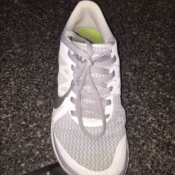 Nikes - Picture 2 of 2