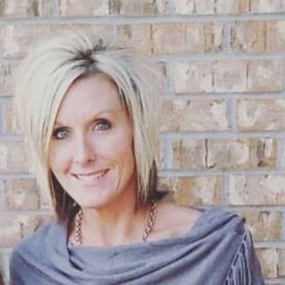 Meet your Posher, Becky - Picture 1 of 1