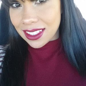 Meet your Posher, Yolanda