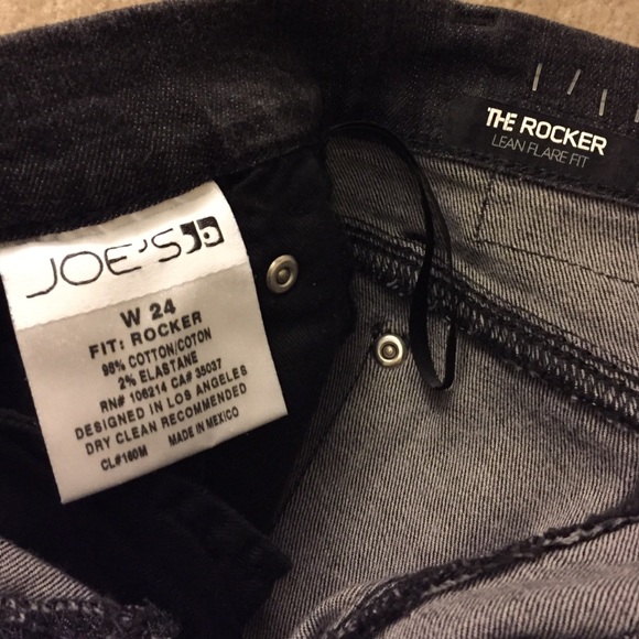 NWT Joe's Jeans The Rocker Lean Flare Black Denim - Picture 4 of 4