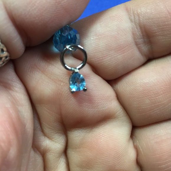 CH 51 London Blue Topaz and Austrian crystals - Picture 3 of 3