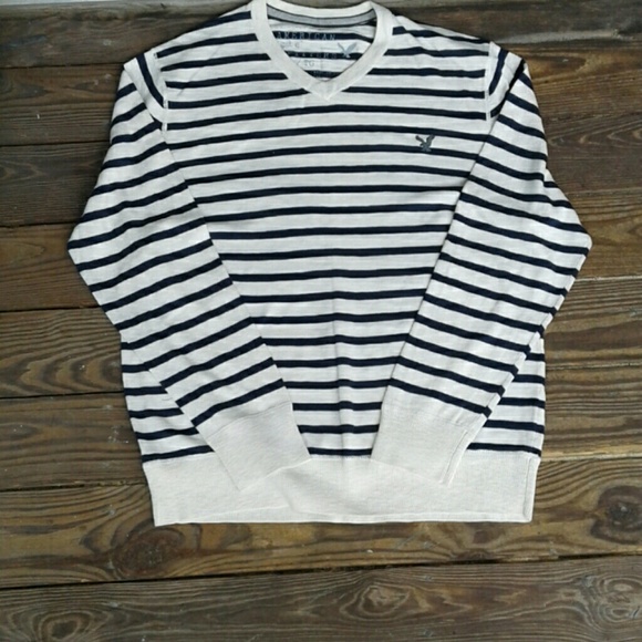 JUST REDUCED! American Eagle Lightweight Sweater