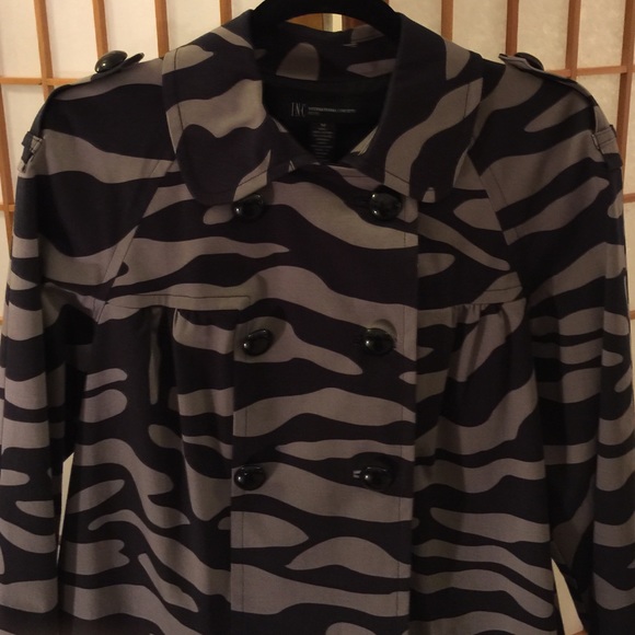 INC Cropped Jacket - Picture 4 of 4