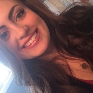 Meet your Posher, Thalia