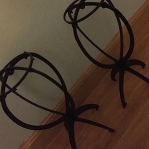 2 collapsible wig stands