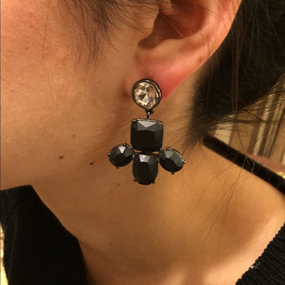 Matte black and rhinestone earrings - Picture 3 of 3