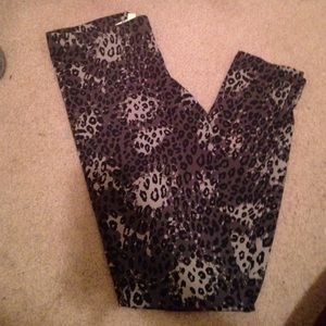Never worn cheetah print leggings