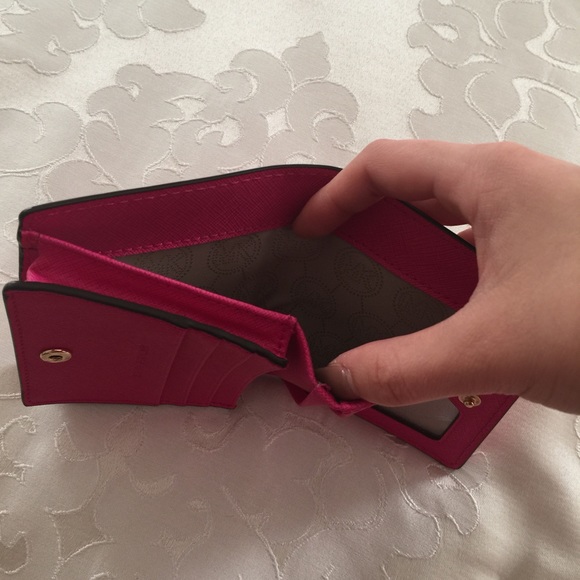 SOLD! - Picture 3 of 4