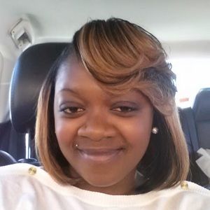 Meet your Posher, April