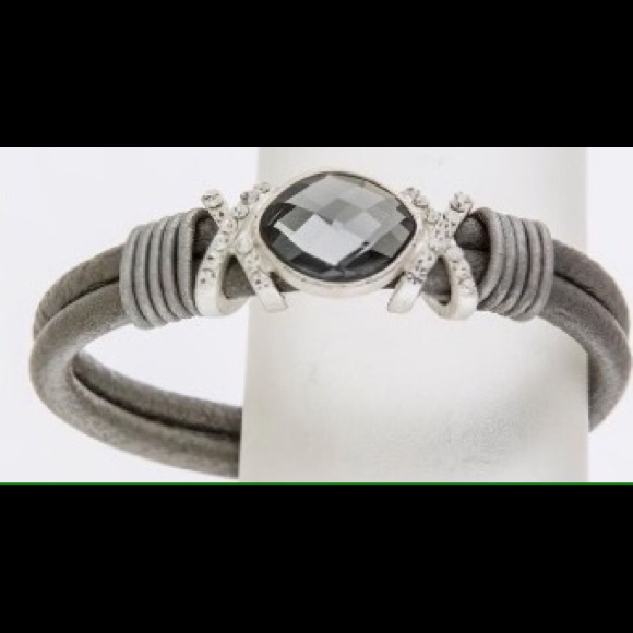 Beautiful, high quality genuine leather bracelet