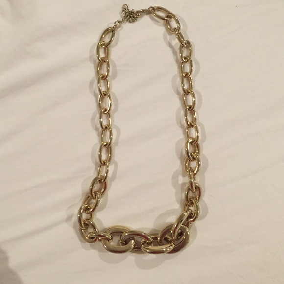 Charlotte Russe large gold chain necklace