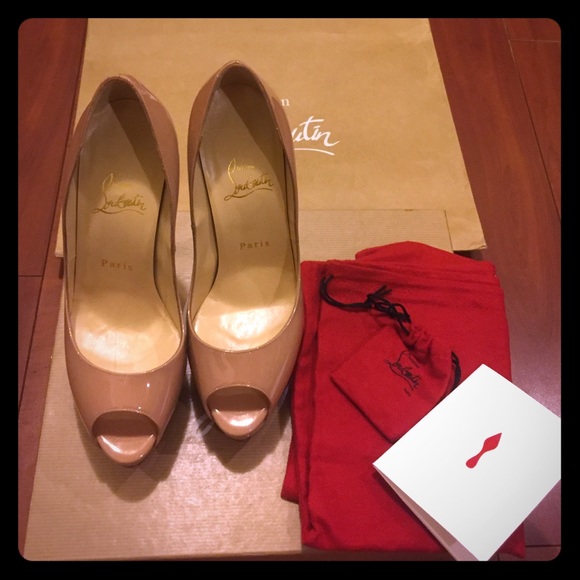 Christian Louboutin Lady Peeps Nude