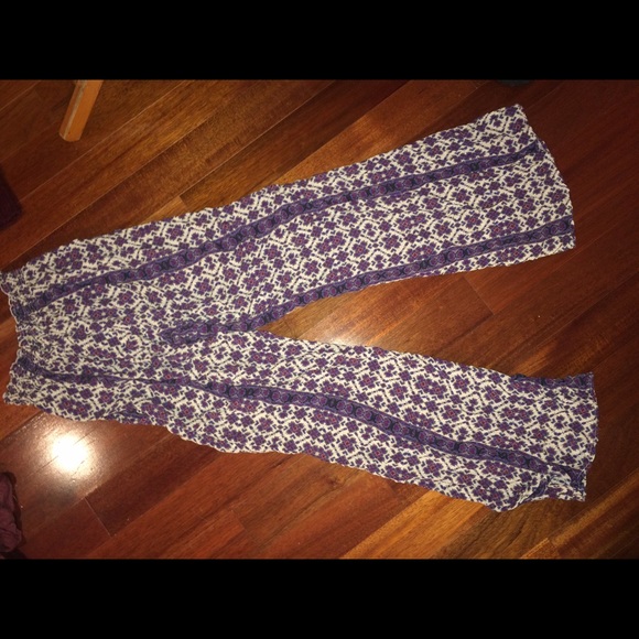 Brandy Melville flowy pants