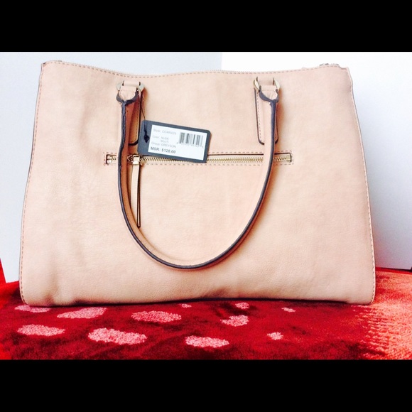 🚫SOLD🚫🆕 !AUTHENTIC Nude Guess tote bag.*NEW* - Picture 4 of 4