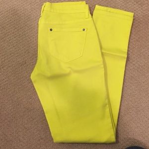 Never worn Francesca's neon jegging pants