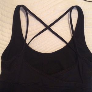 Lululemon workout shirt